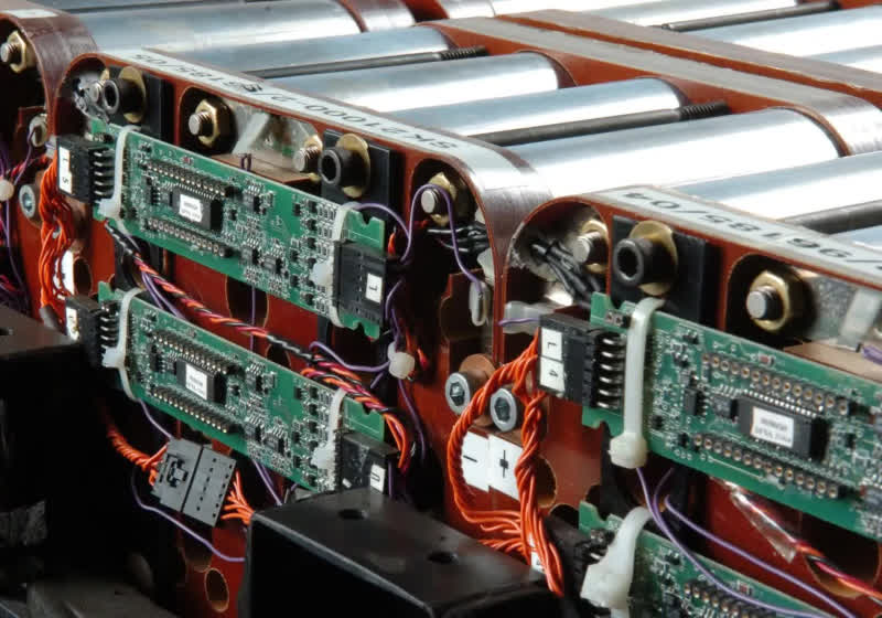 Scientists discover way to revive batteries by injecting fresh lithium