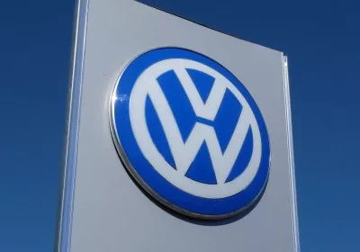 volkswagen safety touchscreen infotainment automotive