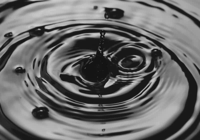 Water bending technique can guide floating objects with remarkable precision