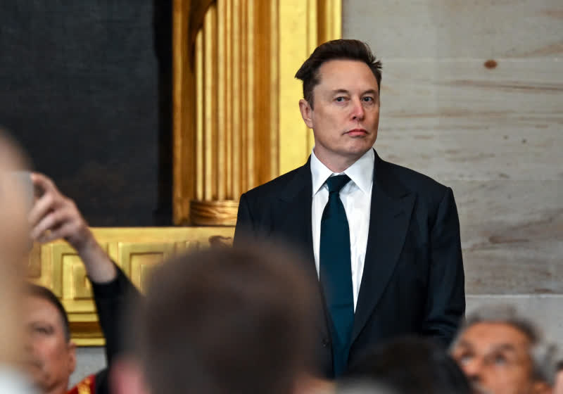 Elon Musk rages at report of Tesla board hunting for a new CEO