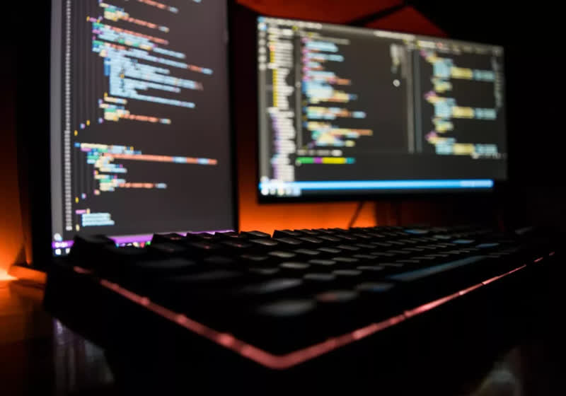 "Like an assembly line": Amazon engineers feel squeezed by AI-driven workflow