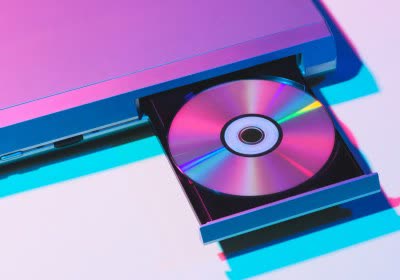lorde transparent stereos read music cd with video