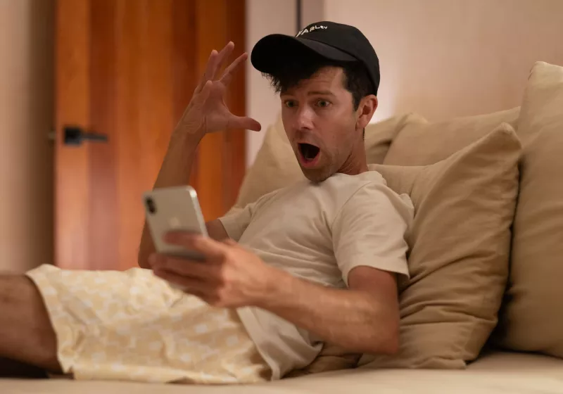 Apple iOS 26 will freeze iPhone FaceTime video if it detects nudity