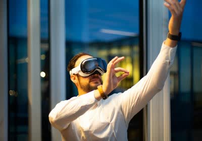 apple vision air vision pro headset mixed reality ming-chi kuo apple vision pro