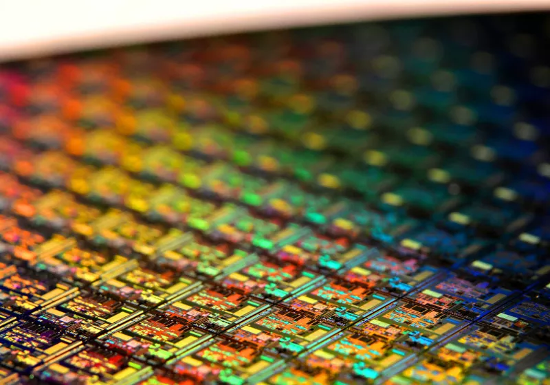New 2D memory chip could extend Moore's Law into the atomic era