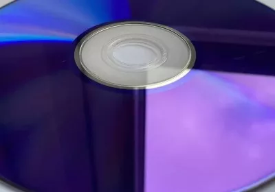 microsoft windows japan blu-ray optical media windows 10 planned obsolescence akihabara with video