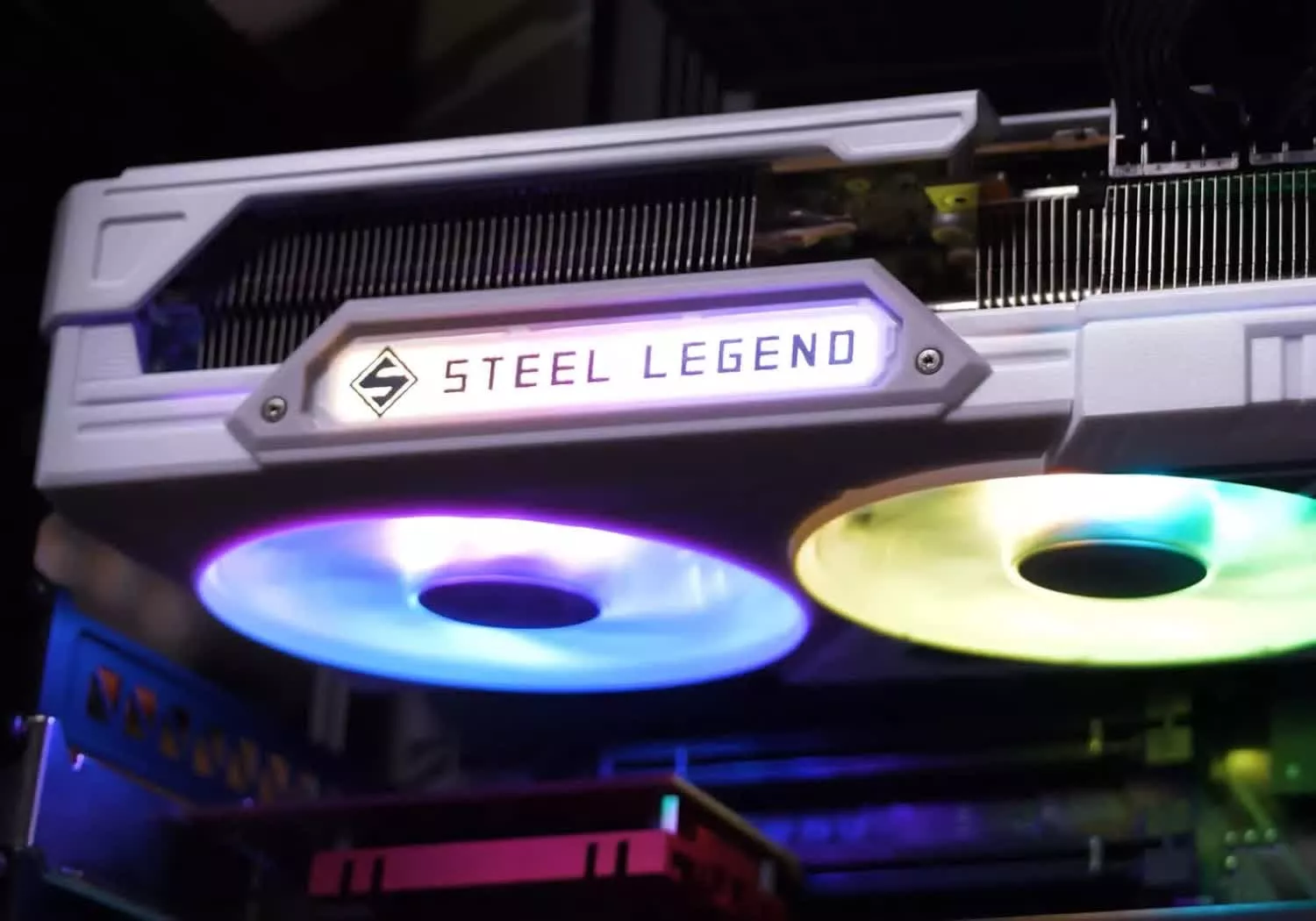 Nvidia GeForce RTX 5070 vs AMD Radeon RX 9070 in DLSS 4 vs FSR 4