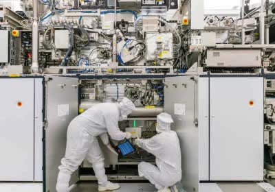 chinese asml china ultraviolet manufacturing tariffs semiconductor hardware chipmakers