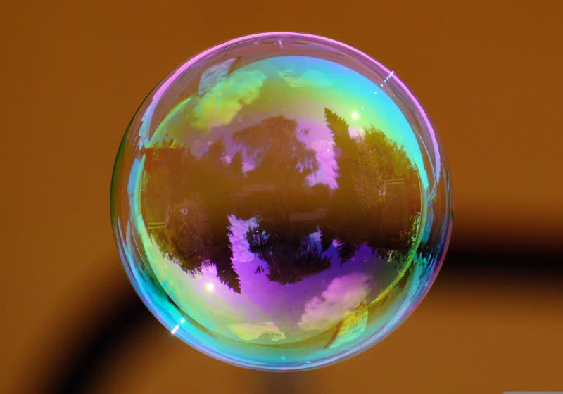 Investors continue to sound the alarm on the inevitable burst of the AI bubble