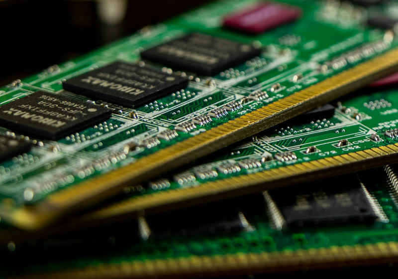 RAM scammer swaps DDR5 modules for DDR2 and metal weights