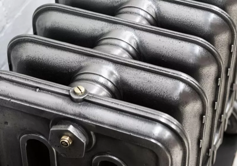 Modder uses century-old cast iron radiator to chill modern PC