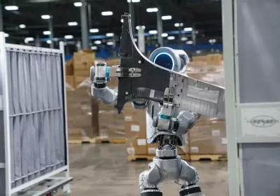 google deepmind boston dynamics gemini-powered atlas robots hyundai spot google gemini with video