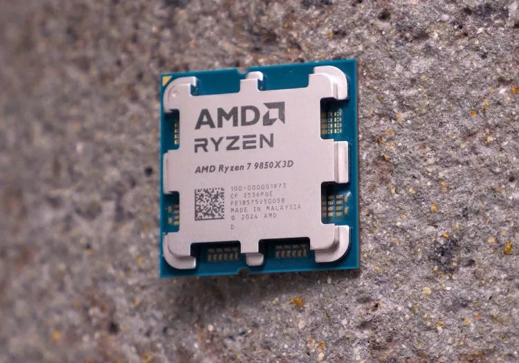 AMD Ryzen 7 9850X3D Review