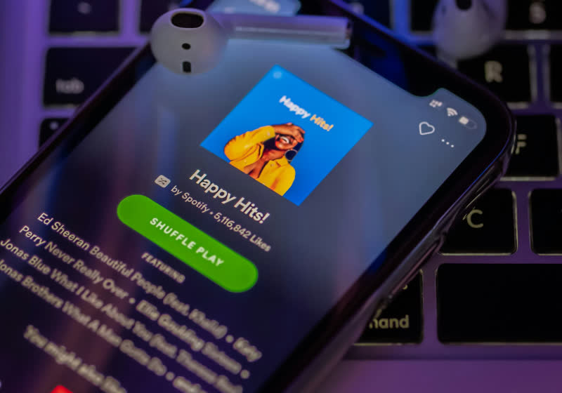 Spotify hits a new milestone: one-third of global music revenue