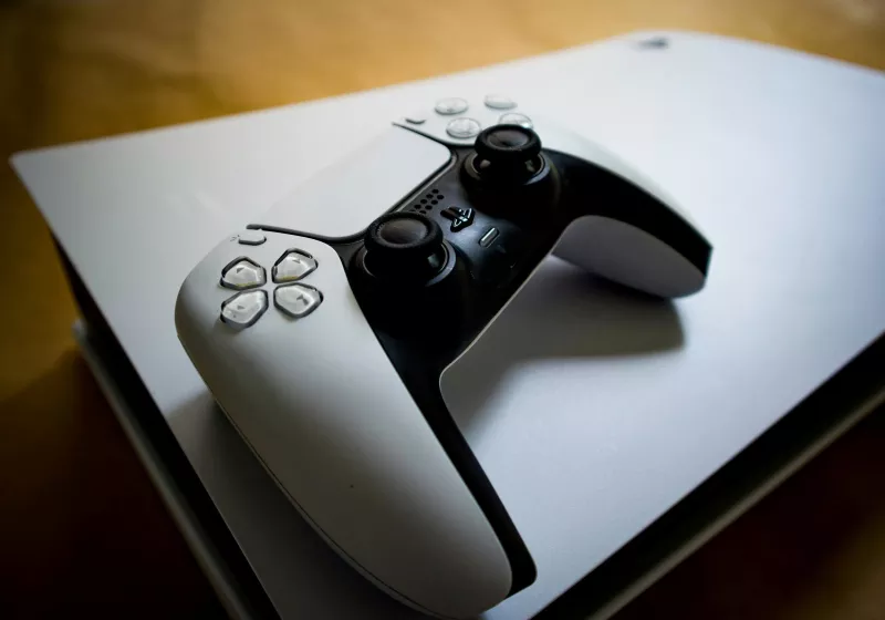 The PlayStation 5 outsold the Nintendo Switch 2 during the holidays, helped by Ghost of Yōtei