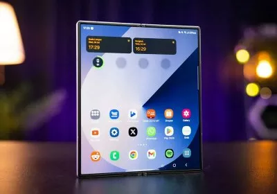 samsung galaxy fold flip samsung phones foldable galaxy z fold galaxy z flip rollable rumor leak