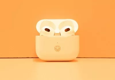 apple airpods earbuds
