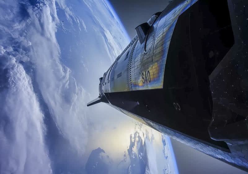 SpaceX has stopped taking Falcon 9 bookings past 2028, betting everything on Starship