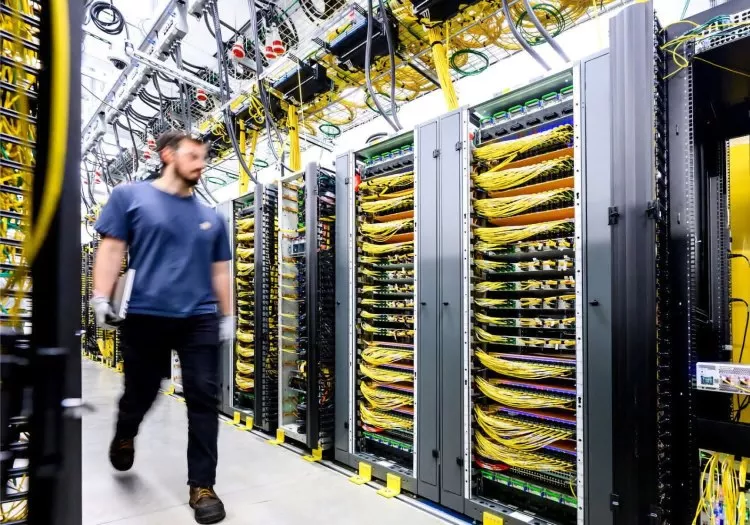 amazon enterprise amazon aws data center