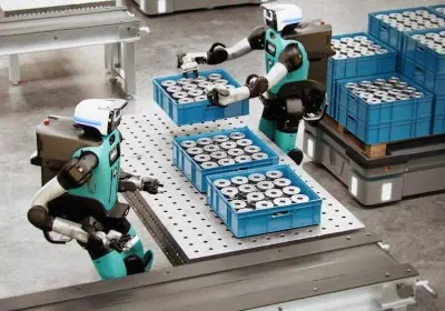work manufacturing robots humanoid